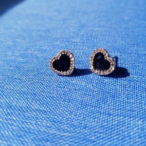 🖤Black Heart with Clear Stones Around the Heart